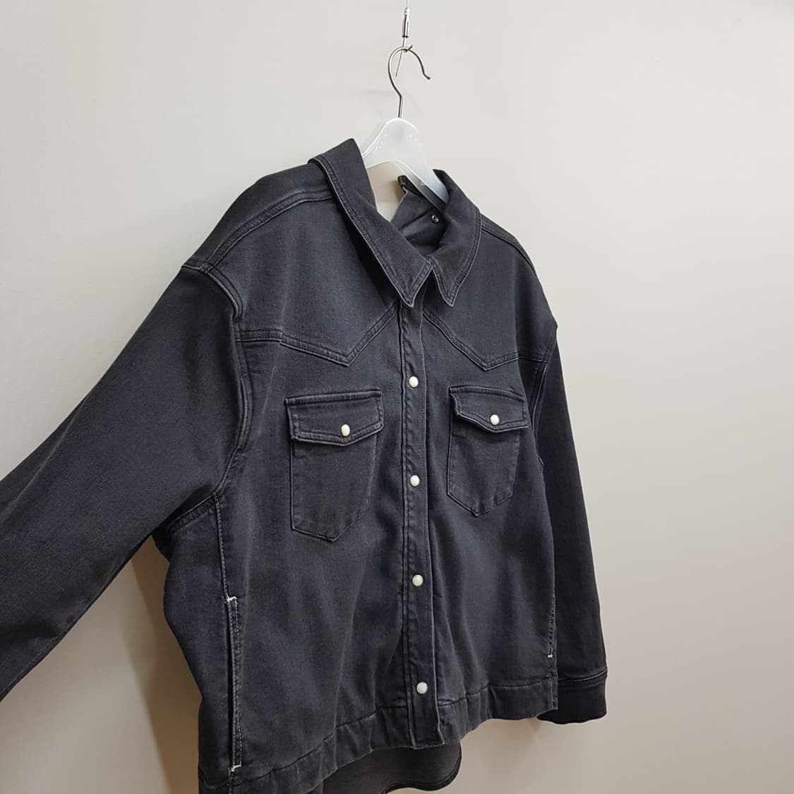 한섬 시스템 스냅버튼 오버핏 데님 셔츠 자켓 82-94-160사이즈 상품이미지5