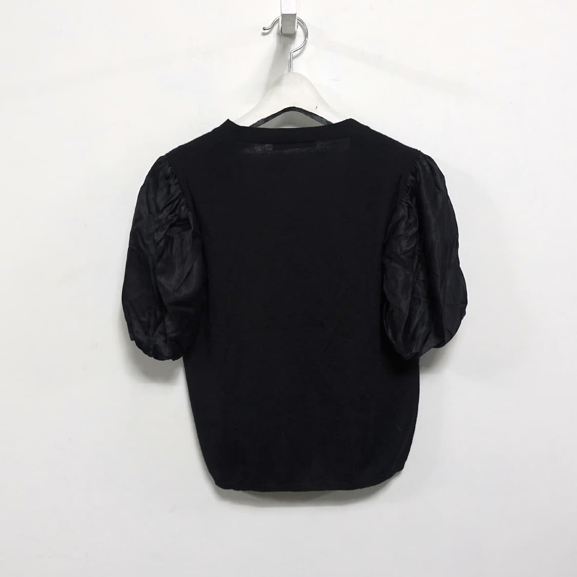[42]PRADA 프라다 퍼프 소매 V넥 하프 실크 캐시미어 니트 가디건 상품이미지4