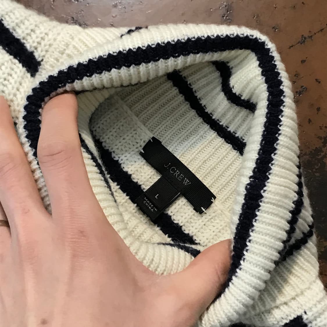 제이크루 네이비 단가라 코튼 터틀넥 니트 남성 110 사이즈 상품이미지4