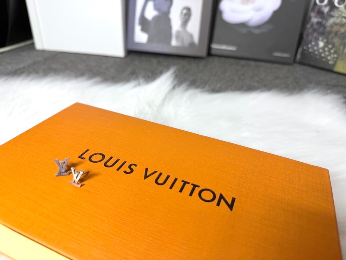 루이비통 LV 실버 이어링 상품이미지7