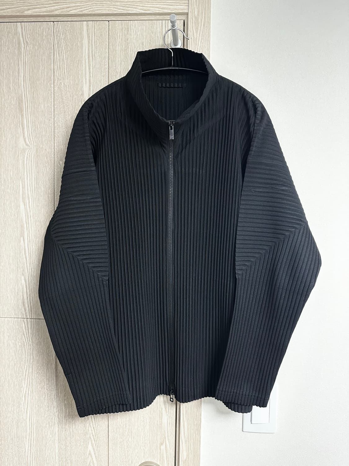 [3] 옴므플리세 집업 상품이미지1