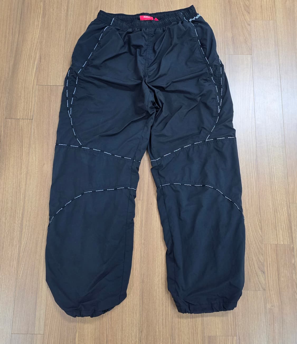 (M) 슈프림 23fw 파이핑 트랙 팬츠 블랙 상품이미지1