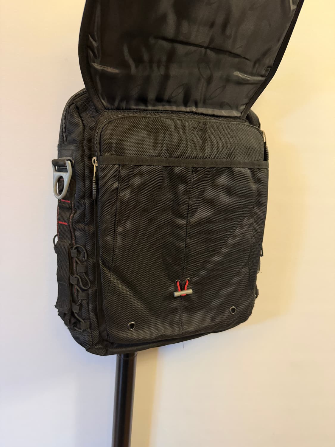 오클리 00's 랩탑 메신저백 상품이미지3