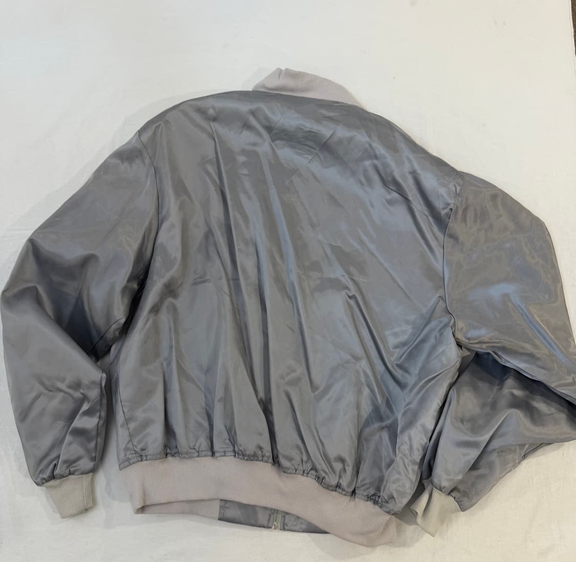 90s USA MADE 빈티지 새틴 봄버자켓 실버 상품이미지3