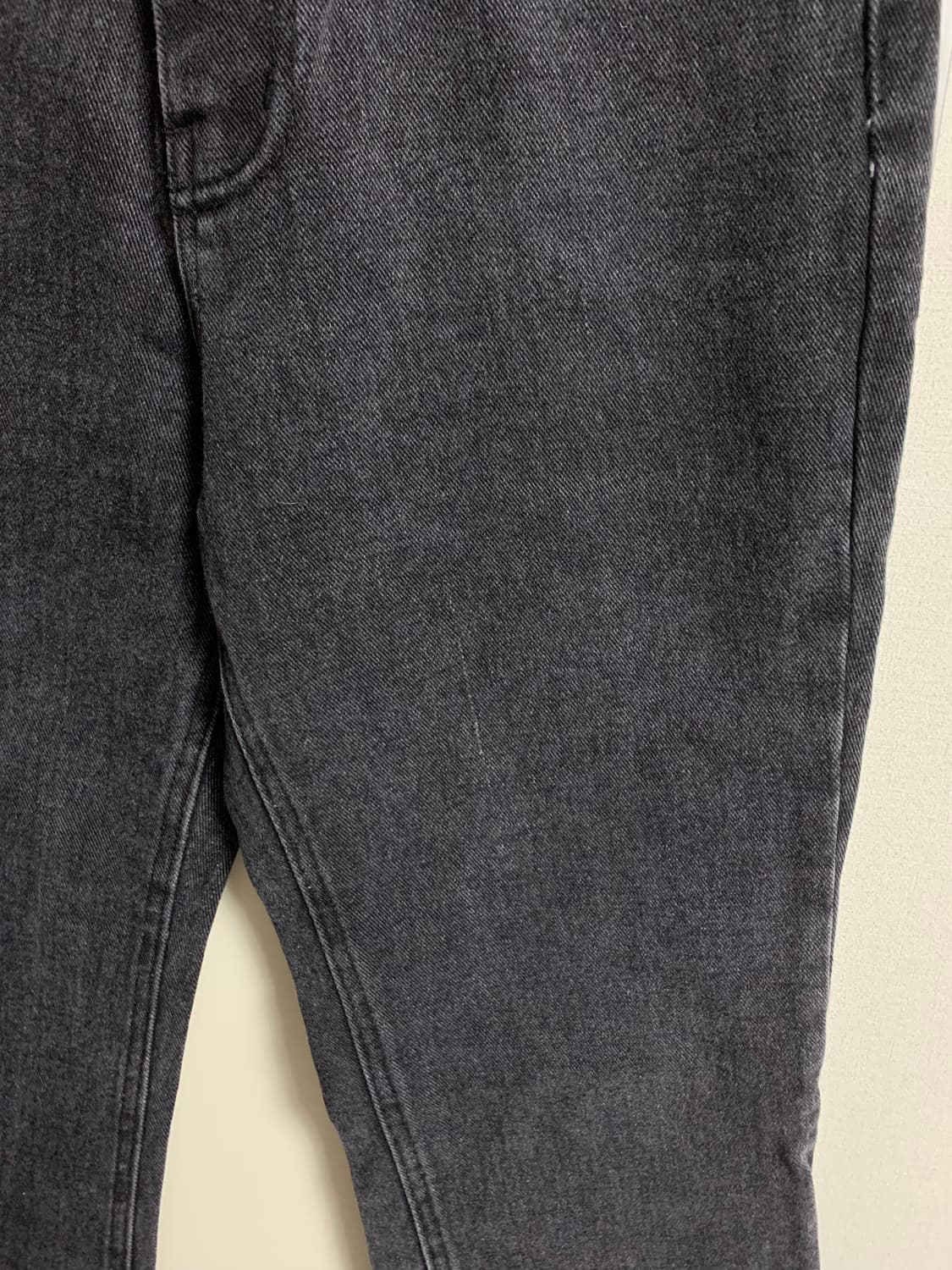 쉬이즈큐트 블랙슬릿진 2사이즈 1번착용 상품이미지3