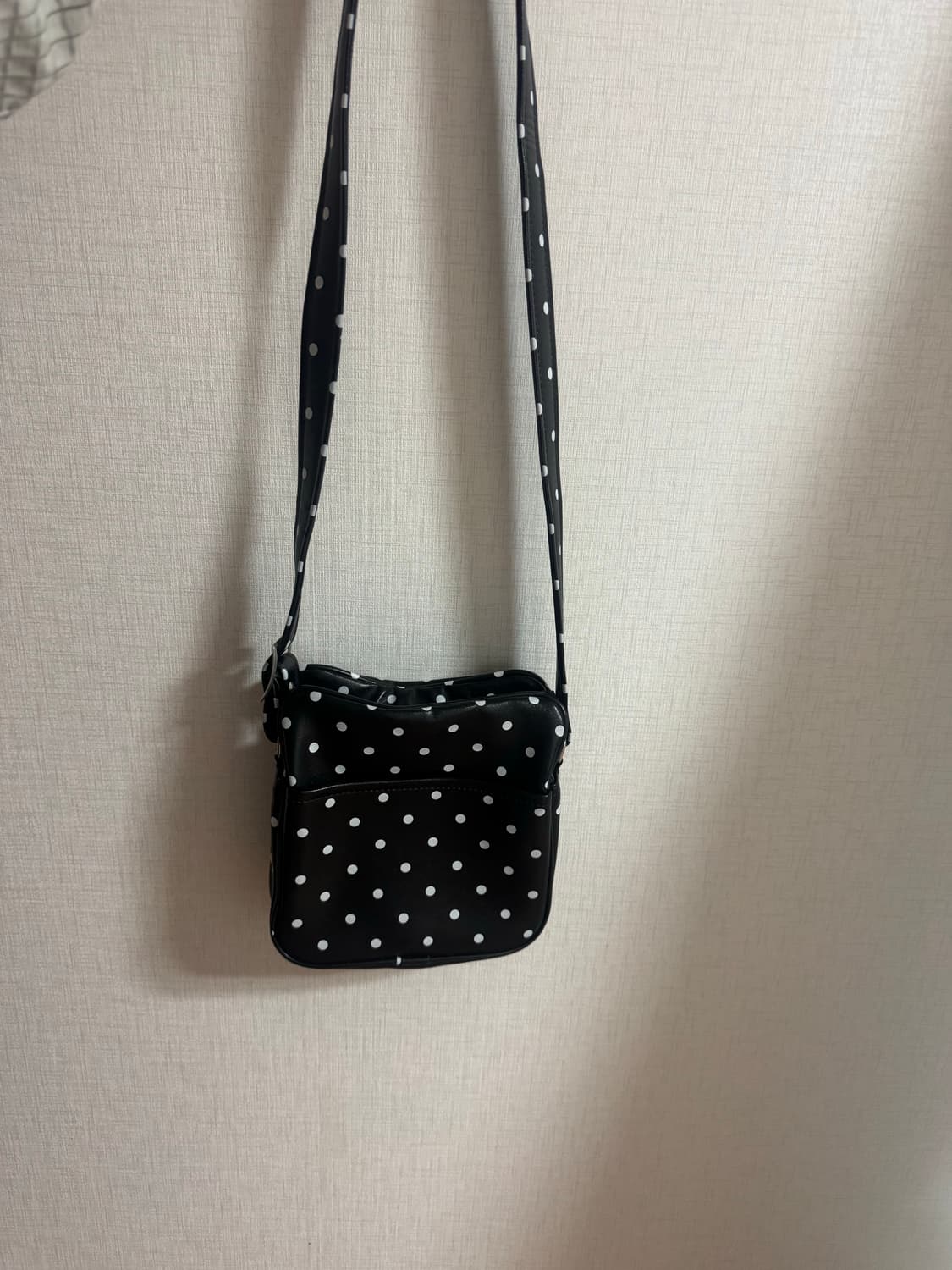 꼼데가르송 걸 도트 크로스백 가방 상품이미지1