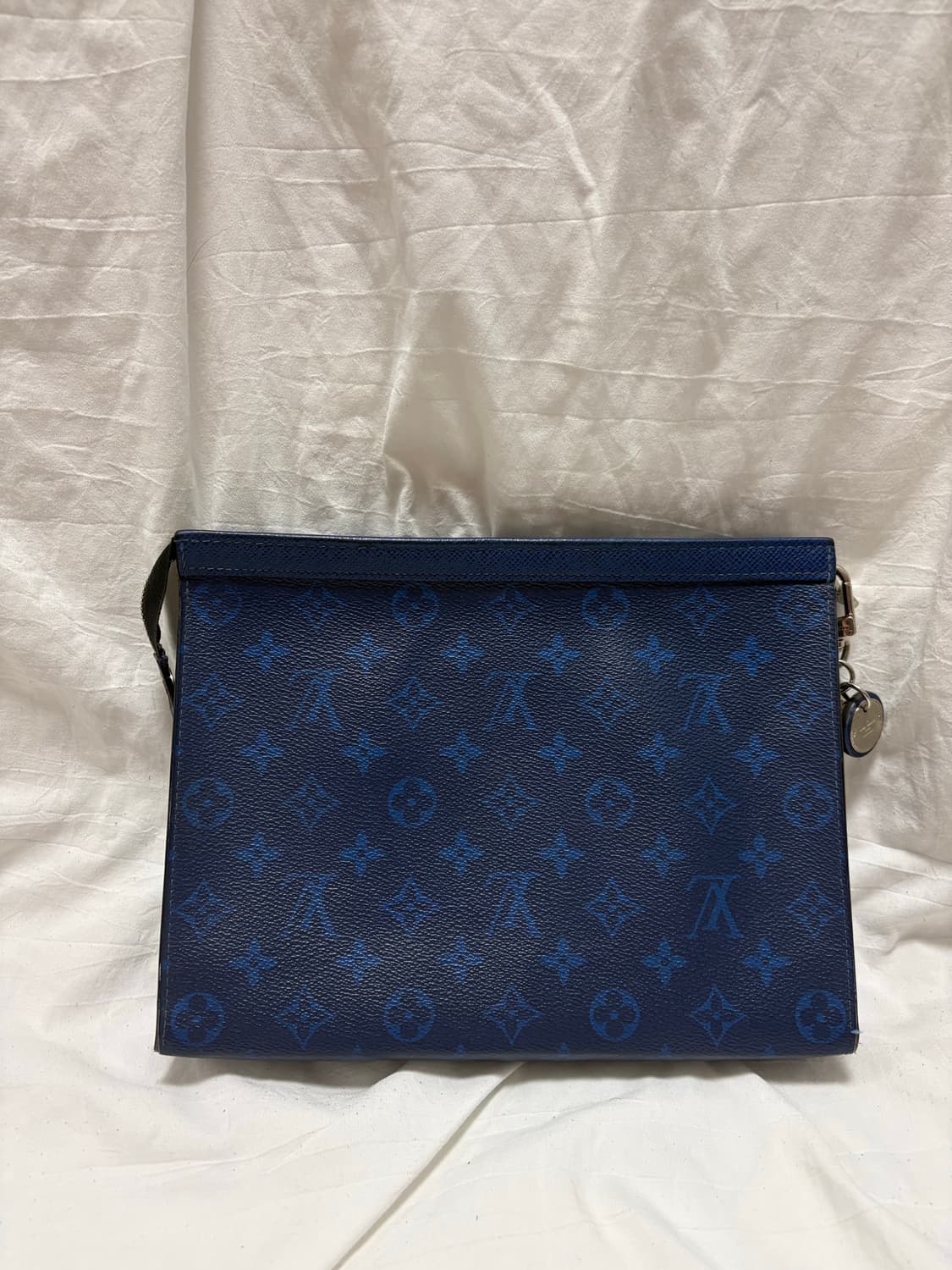 [키링포함/정품] 루이비통 포쉐트 보야주 MM 클러치 퍼시픽블루 상품이미지2