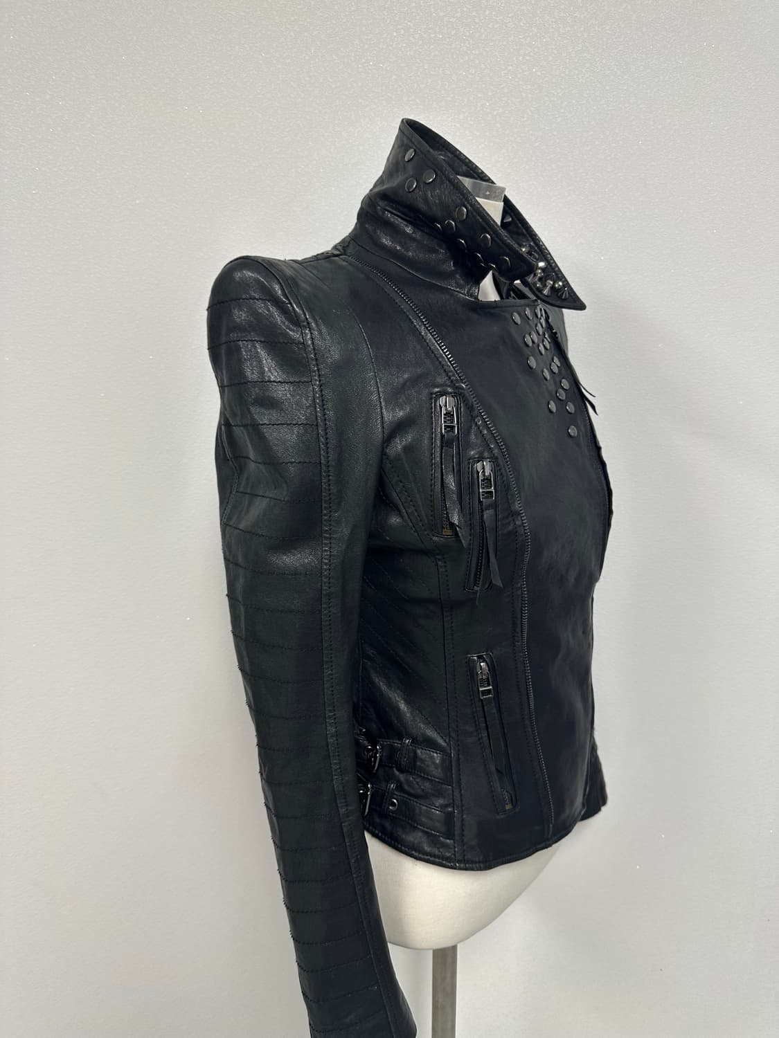 사선 디테일 레더 자켓 상품이미지4