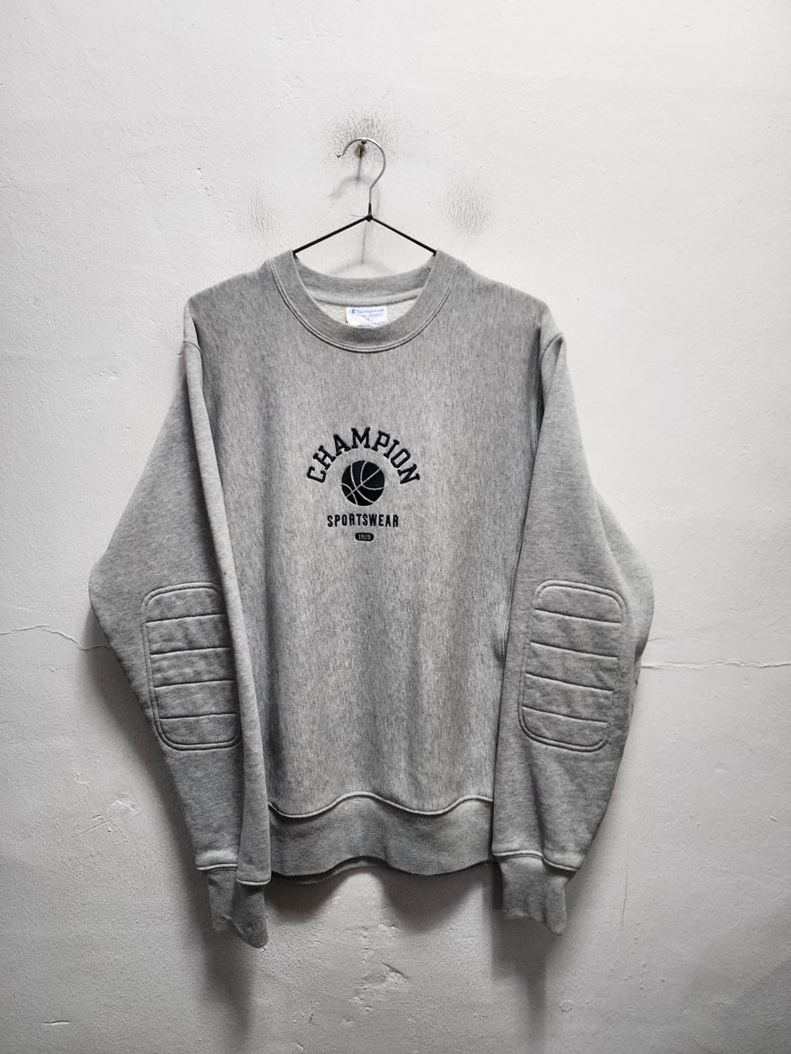 챔피온 리버스위브 엘보패치 맨투맨  상품이미지1