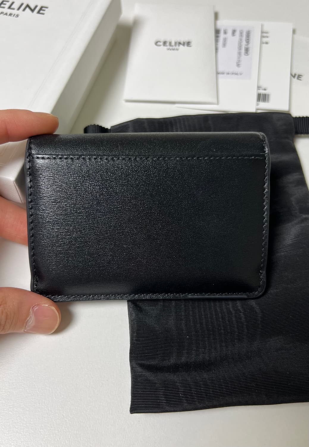 [정품] 셀린느 샤이니 카프스킨 플랩 카드 홀더 블랙 상품이미지4
