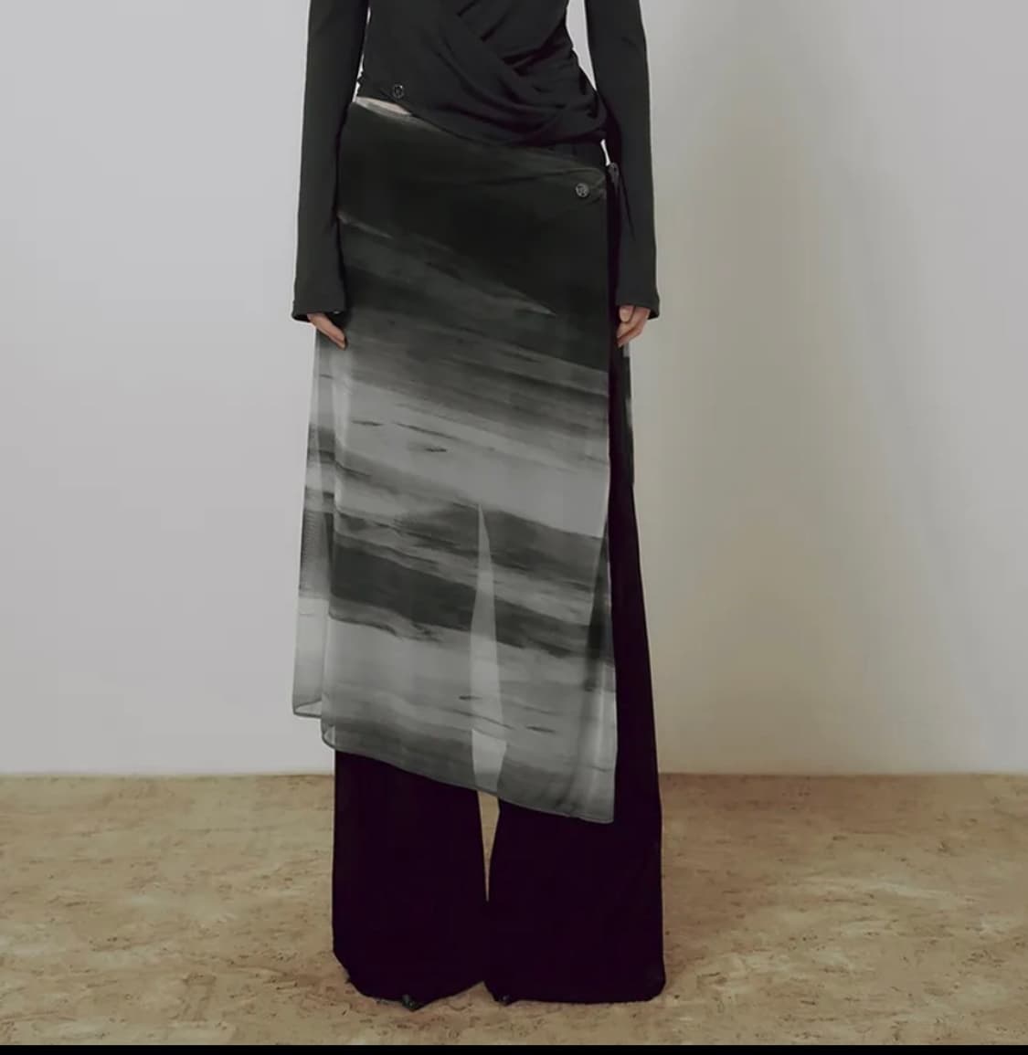 플레어업 랩 스커트 Sheer Jovian Wrap Skirt 시즈니룩 상품이미지1