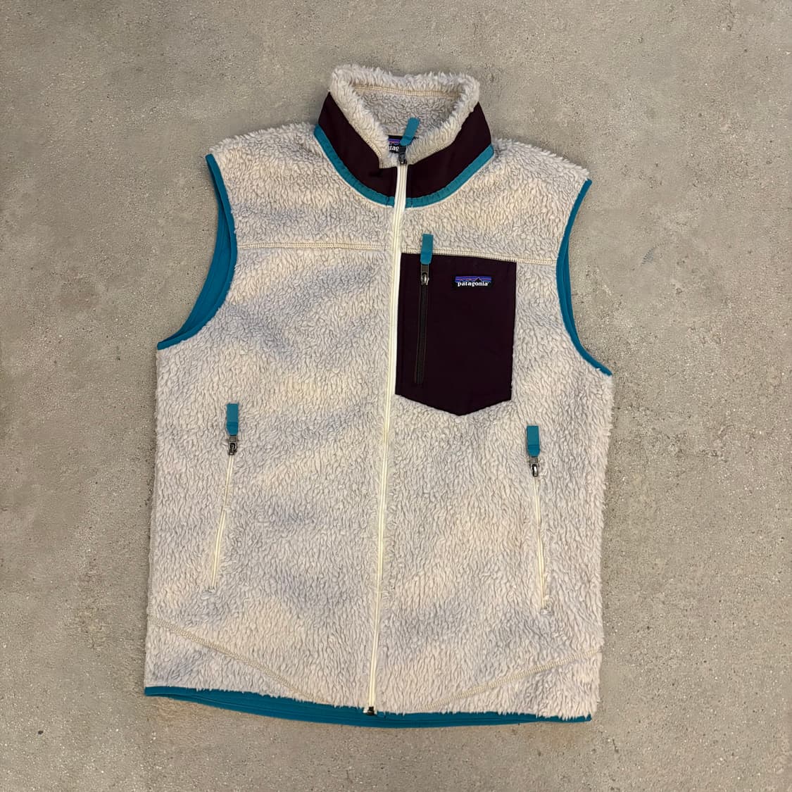 파타고니아 네츄럴/블루/버건디 클래식 레트로 X 베스트 상품이미지1