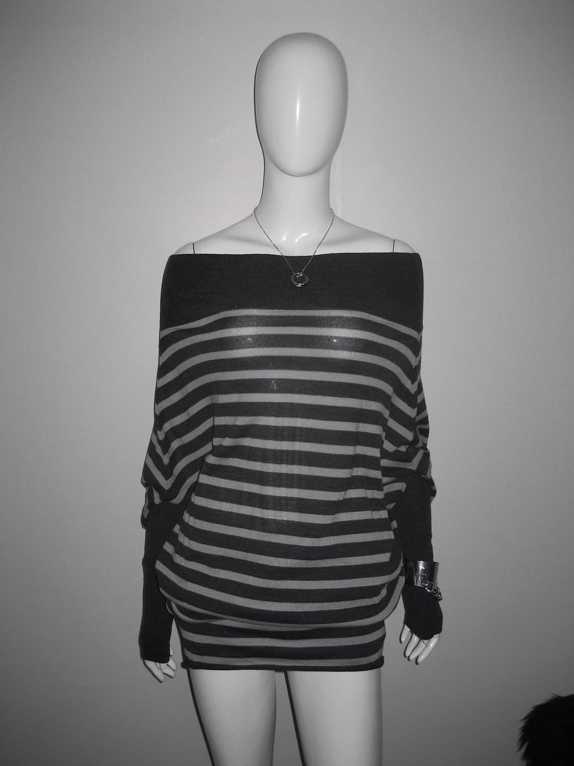 스트라이프 드레이프 오프숄더 원피스 상품이미지5