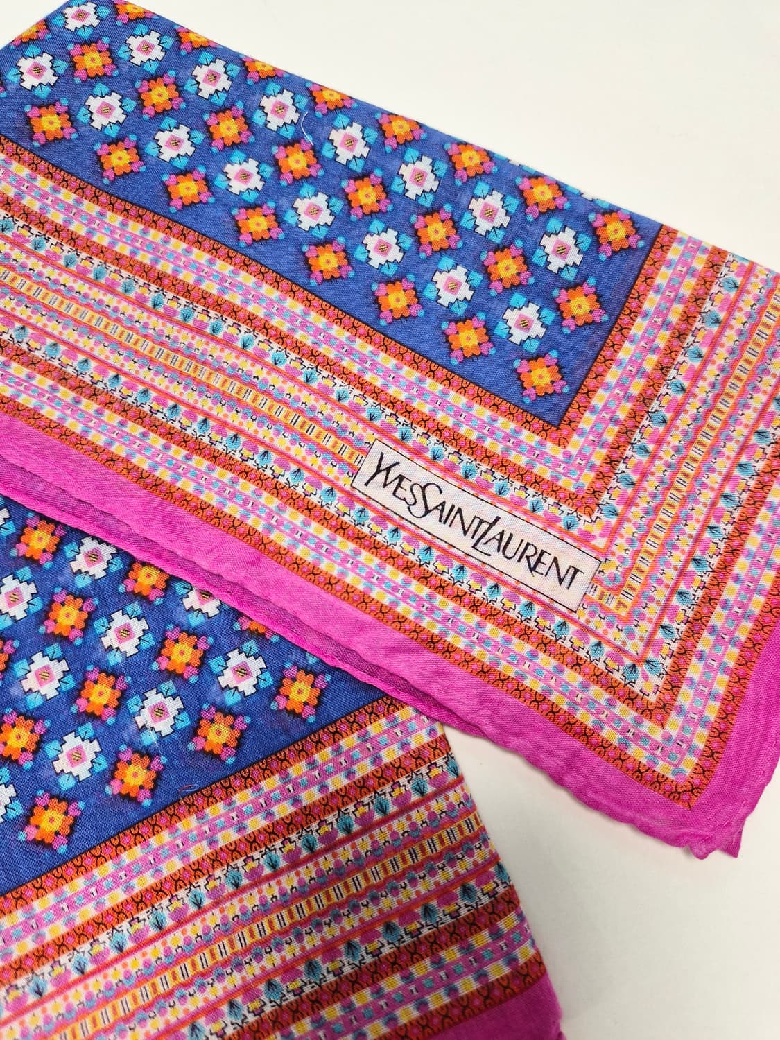 입생로랑 쁘띠 스카프 손수건 머플러 상품이미지3