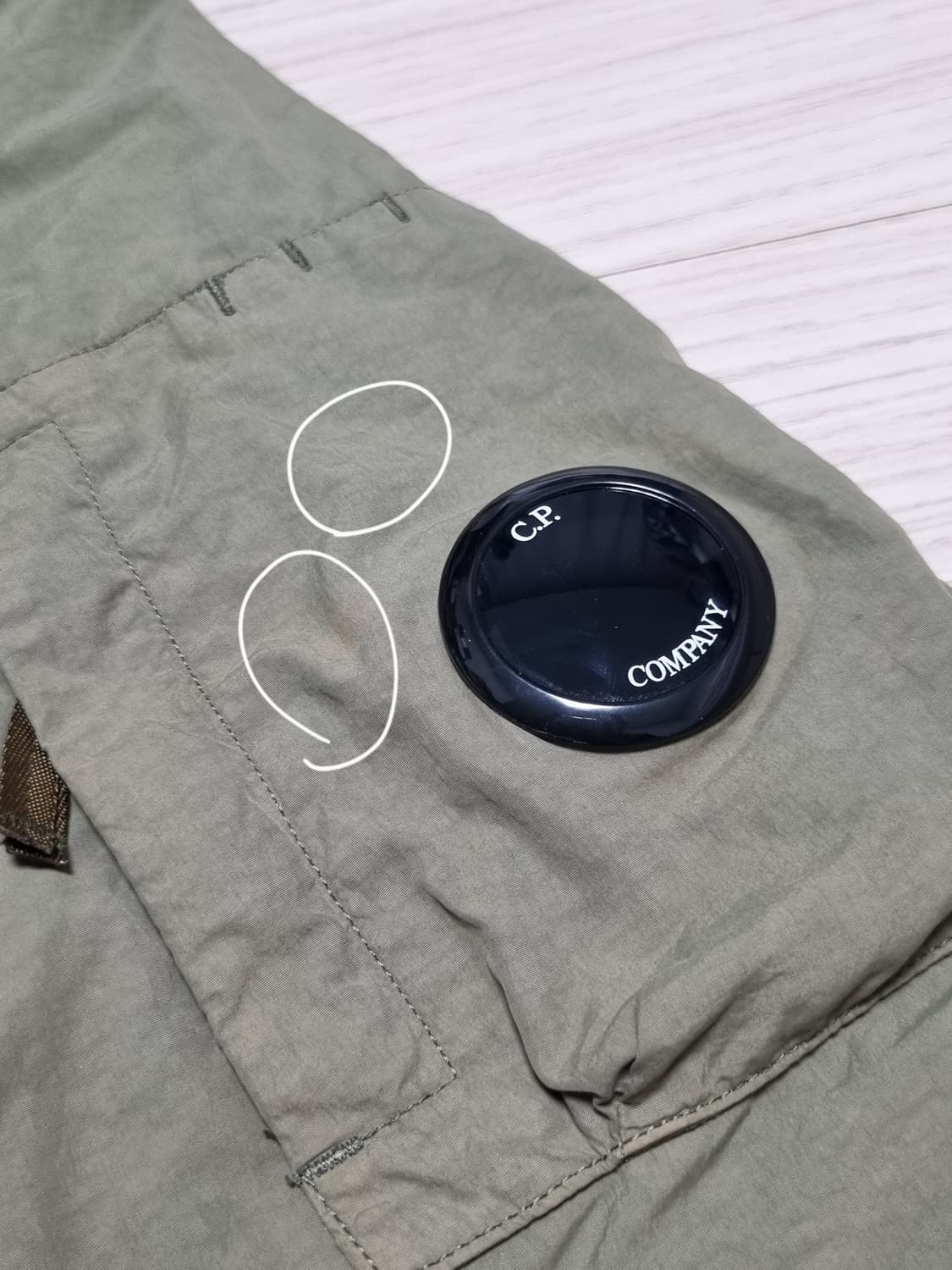 cp컴퍼니 플랫 나일론 후드 패딩자켓 상품이미지7