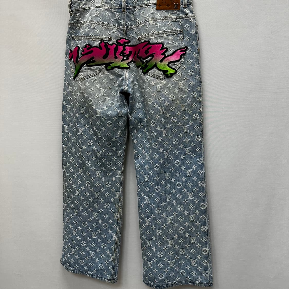 루이비통 그래피티 모노그램 버기 데님 팬츠 (32 33)  상품이미지5