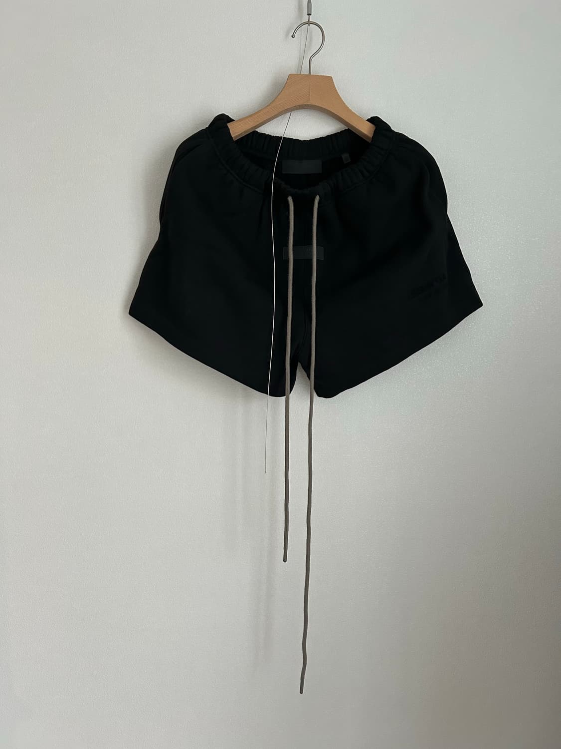 Fear of god 피어오브갓 블랙 드로우스트링 쇼츠 상품이미지3