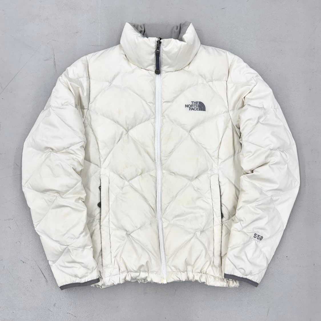 노스페이스 화이트 눕시 푸퍼 경량 패딩 상품이미지2