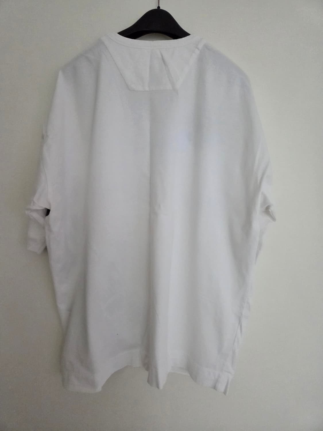 키드밀리 착용 준지 티셔츠 화이트 상품이미지3