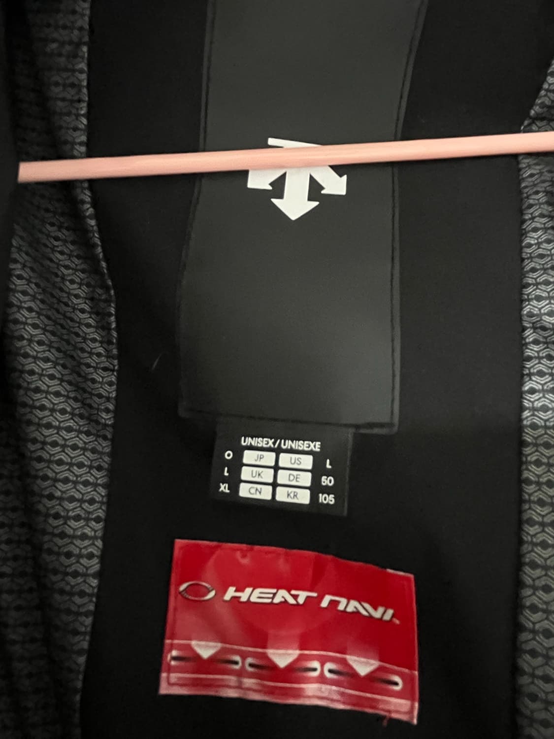 새상품) 데상트 스키 패딩 스위스 스키 후드형 다운 자켓  블랙 105 상품이미지5