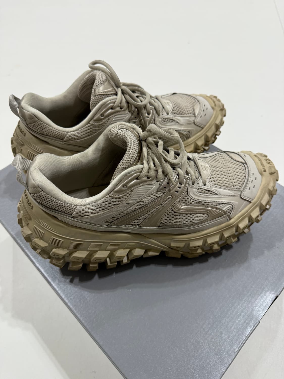 [42] 발렌시아가 디펜더 베이지 상품이미지3