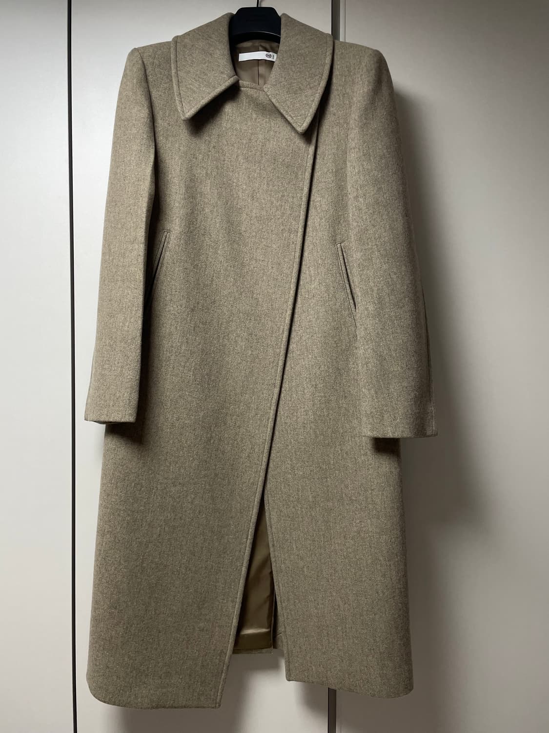 렉토 스프레드 칼라 울 코트 베이지 상품이미지8