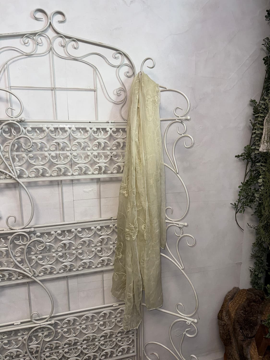 Ivory butterfly sheer maxi scarf 상품이미지4