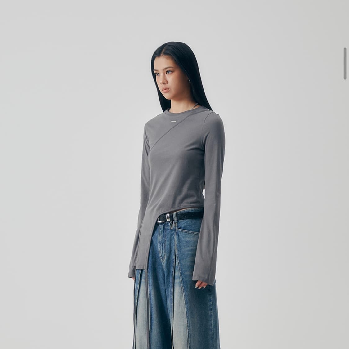 트리밍버드 Garter Strap 롱슬리브 차콜 색상 상품이미지4