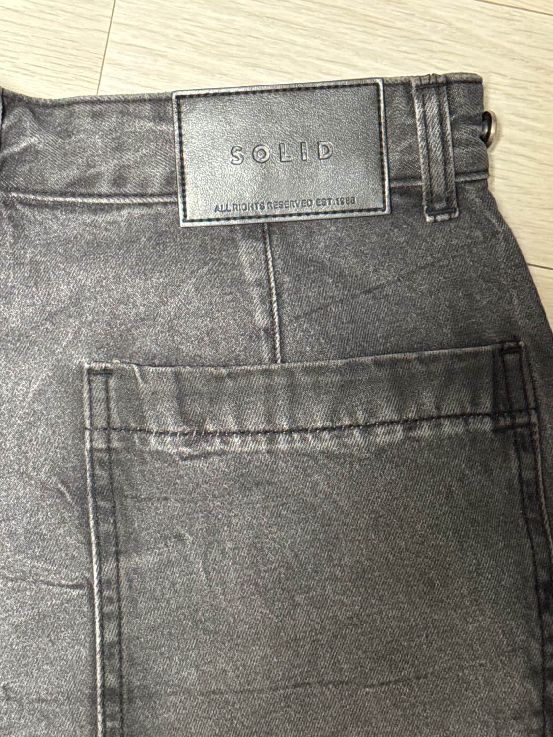 솔리드 옴므 워싱 데님팬츠 상품이미지3