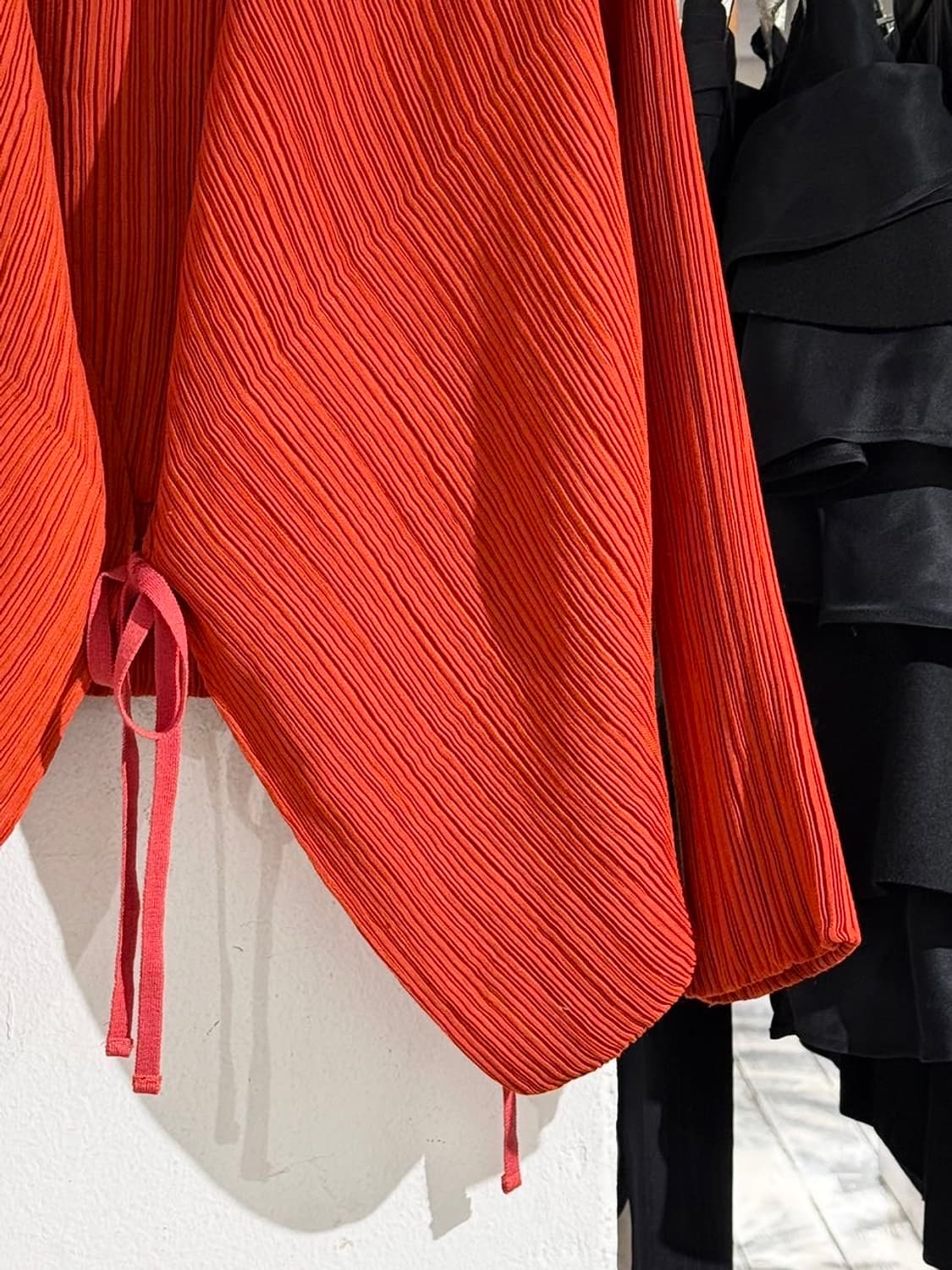 이세이 미야케 페테 리본 타이 플리츠 가디건 상품이미지5