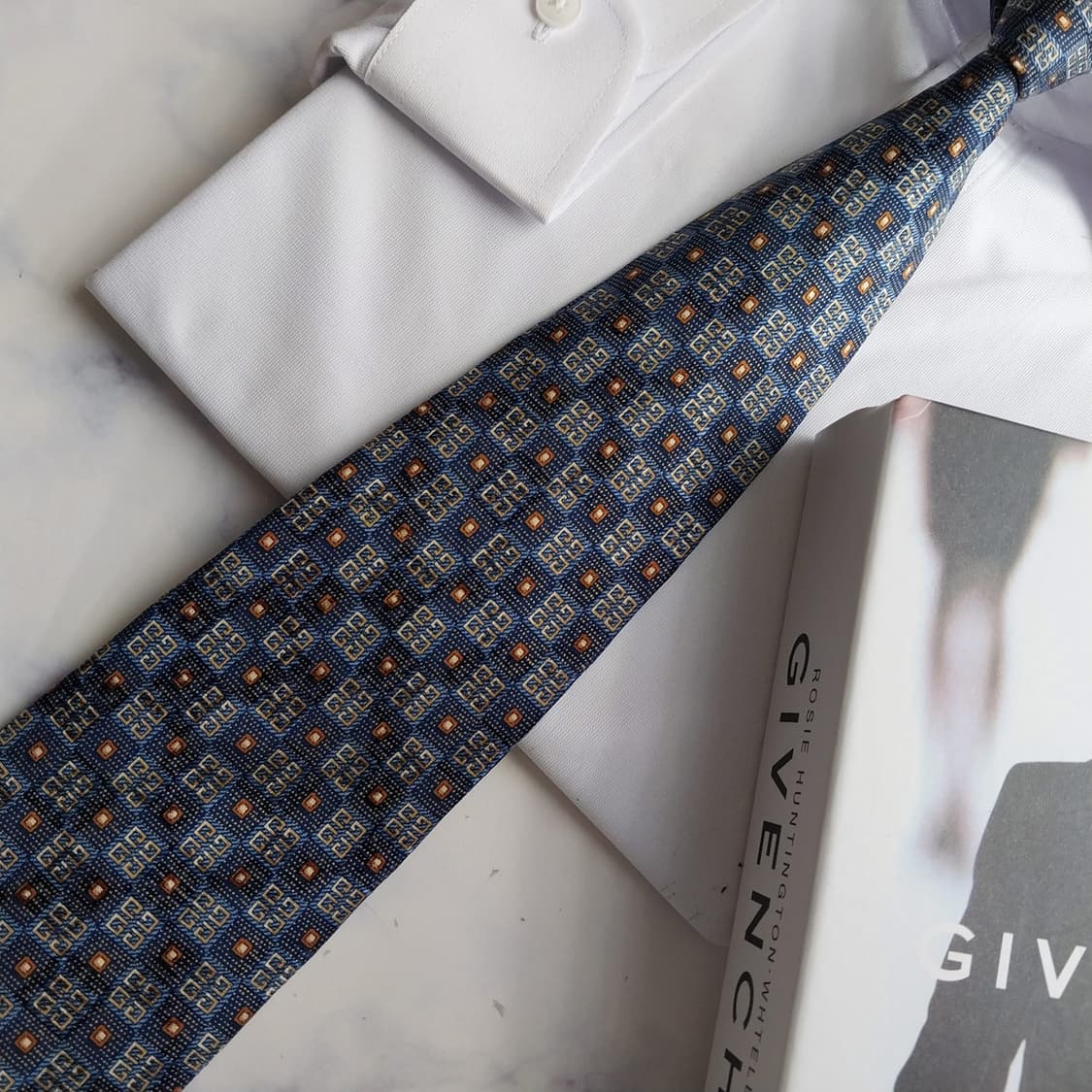 지방시 실크 블루 로고 패턴 넥타이 9.8cm A+~A등급 K2451
 상품이미지4