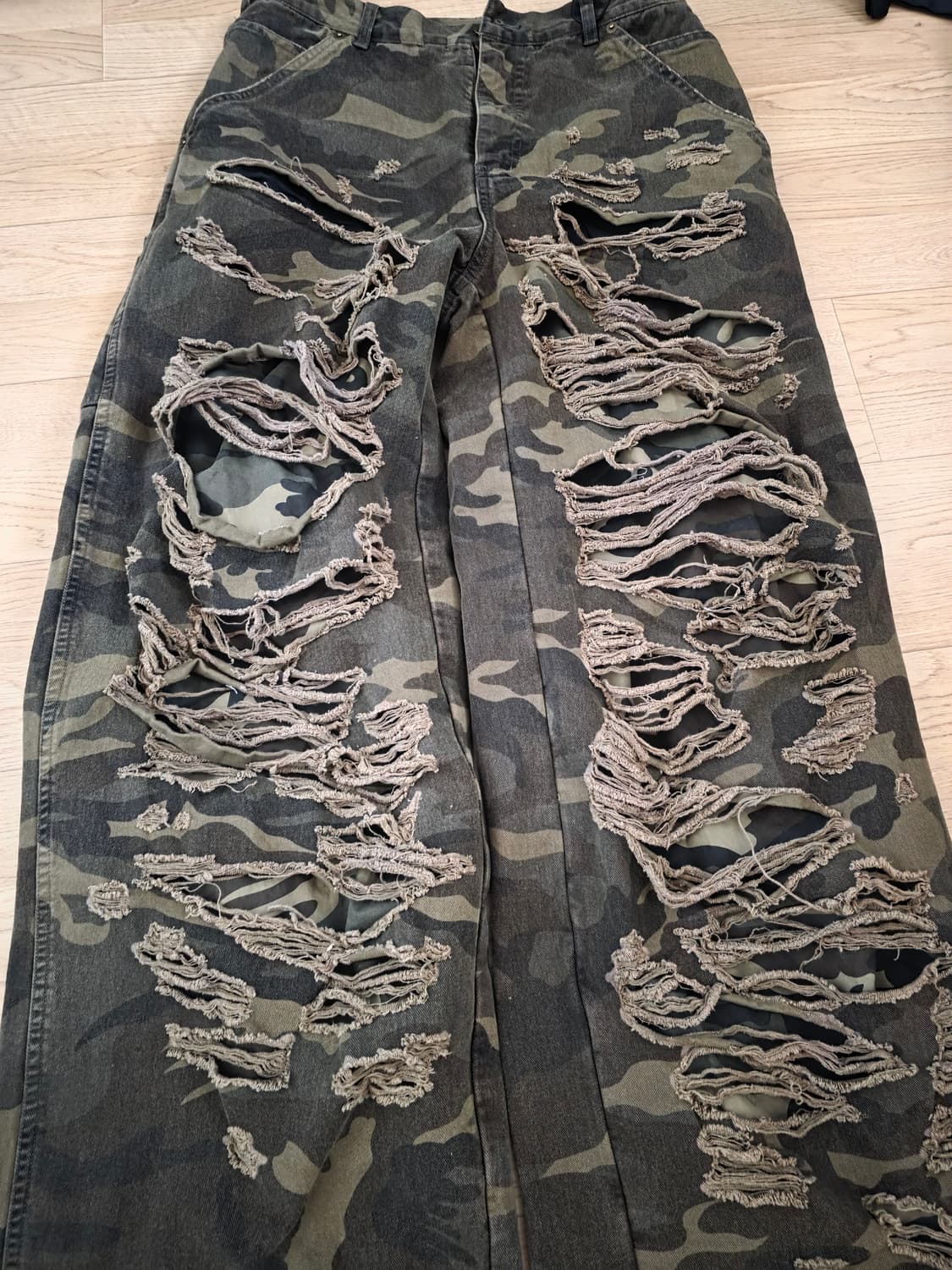 에모스탠스 더블레이어드 디스트레스드 상품이미지1