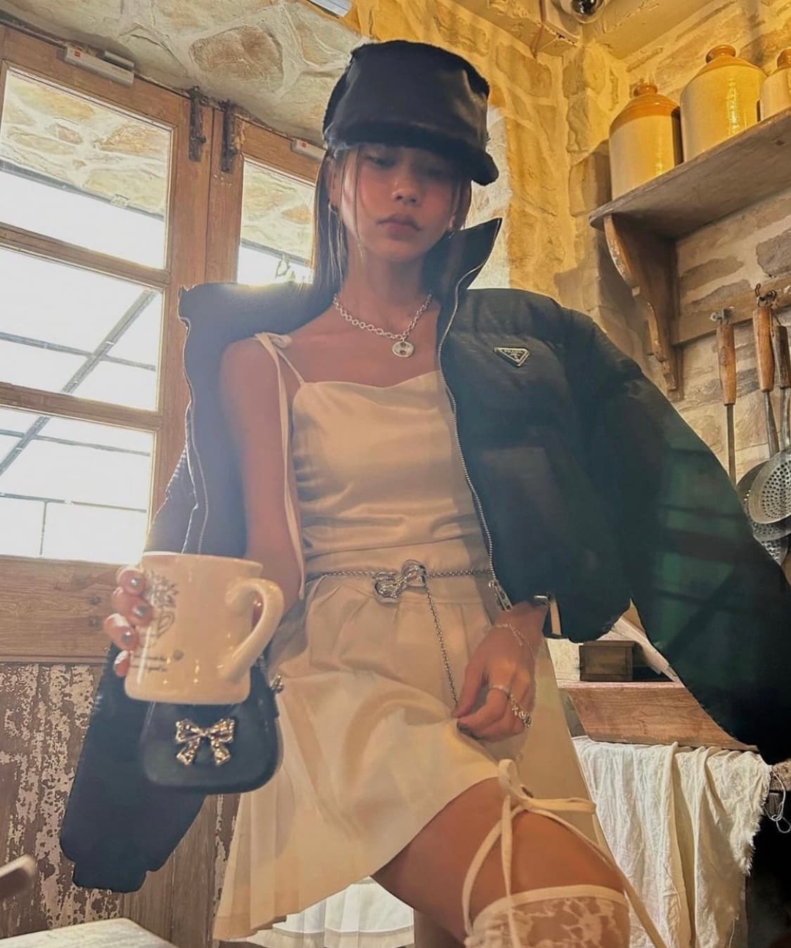 프라다 크롭 패딩 사이즈 36 상품이미지3