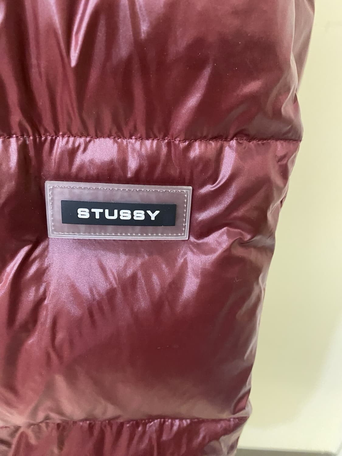 스투시 다운 패딩자켓 와인 레드 상품이미지3