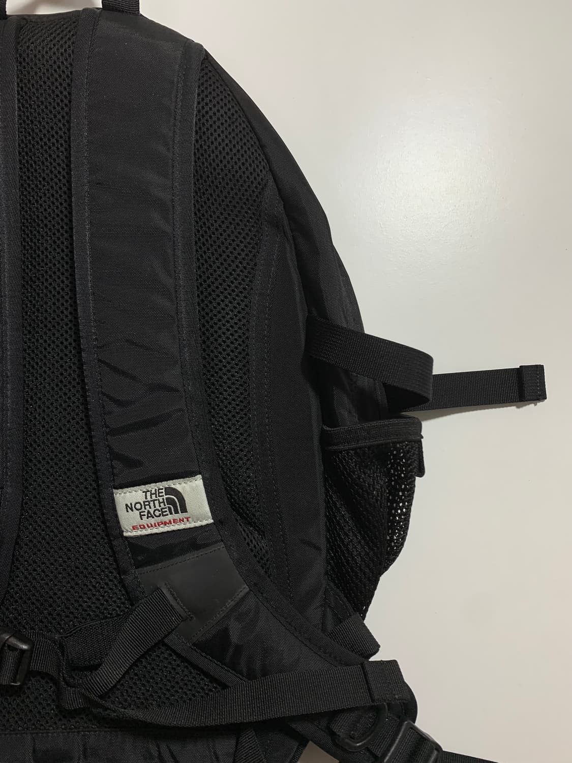 노스페이스 에센셜 블랙 백팩 상품이미지4