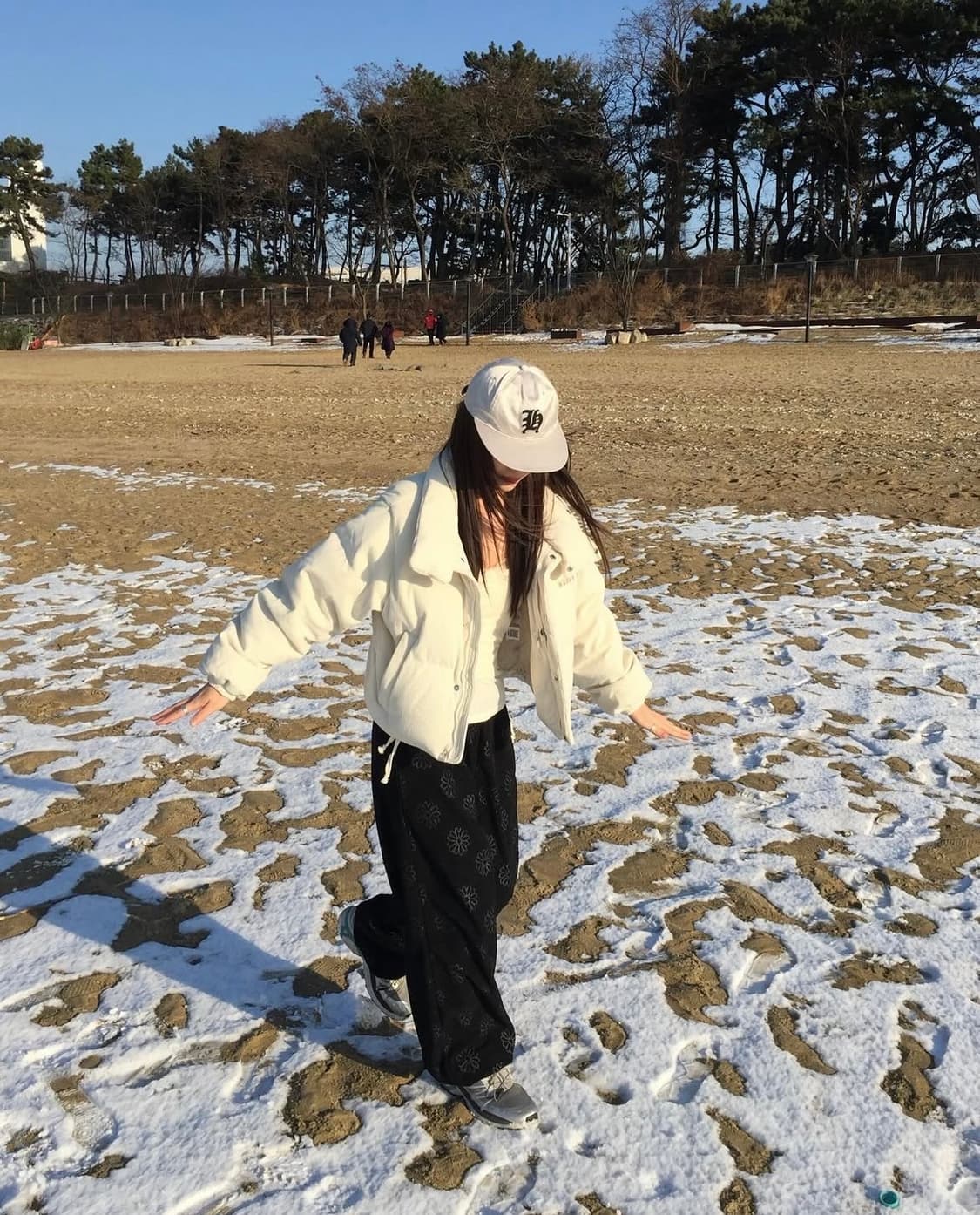 널디 nyd 우먼스 크롭 코듀로이 패딩 아이보리 s 상품이미지2