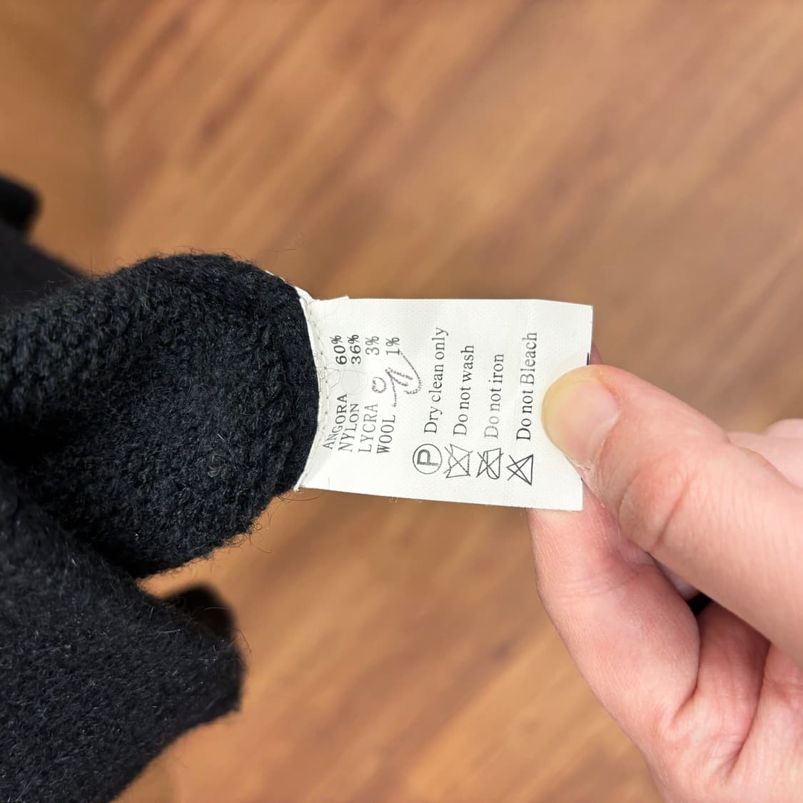 막스마라 니트 가디건 자켓 클래식 미니멀 테일러드 카라 포켓 디테일 블랙 상품이미지7