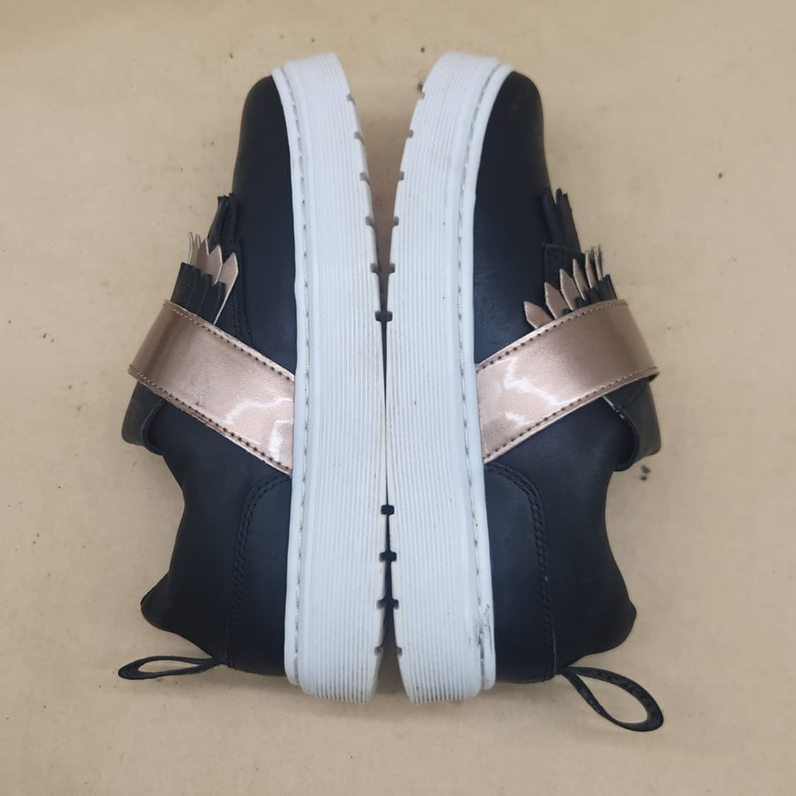 닥터마틴 유도라 여성 슬립온 36 220 상품이미지5