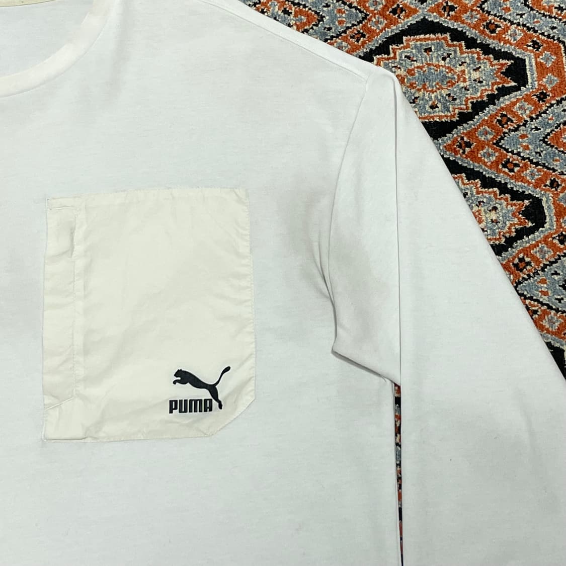 푸마 백프린팅 화이트 포켓 긴팔 티셔츠 남성L 상품이미지3