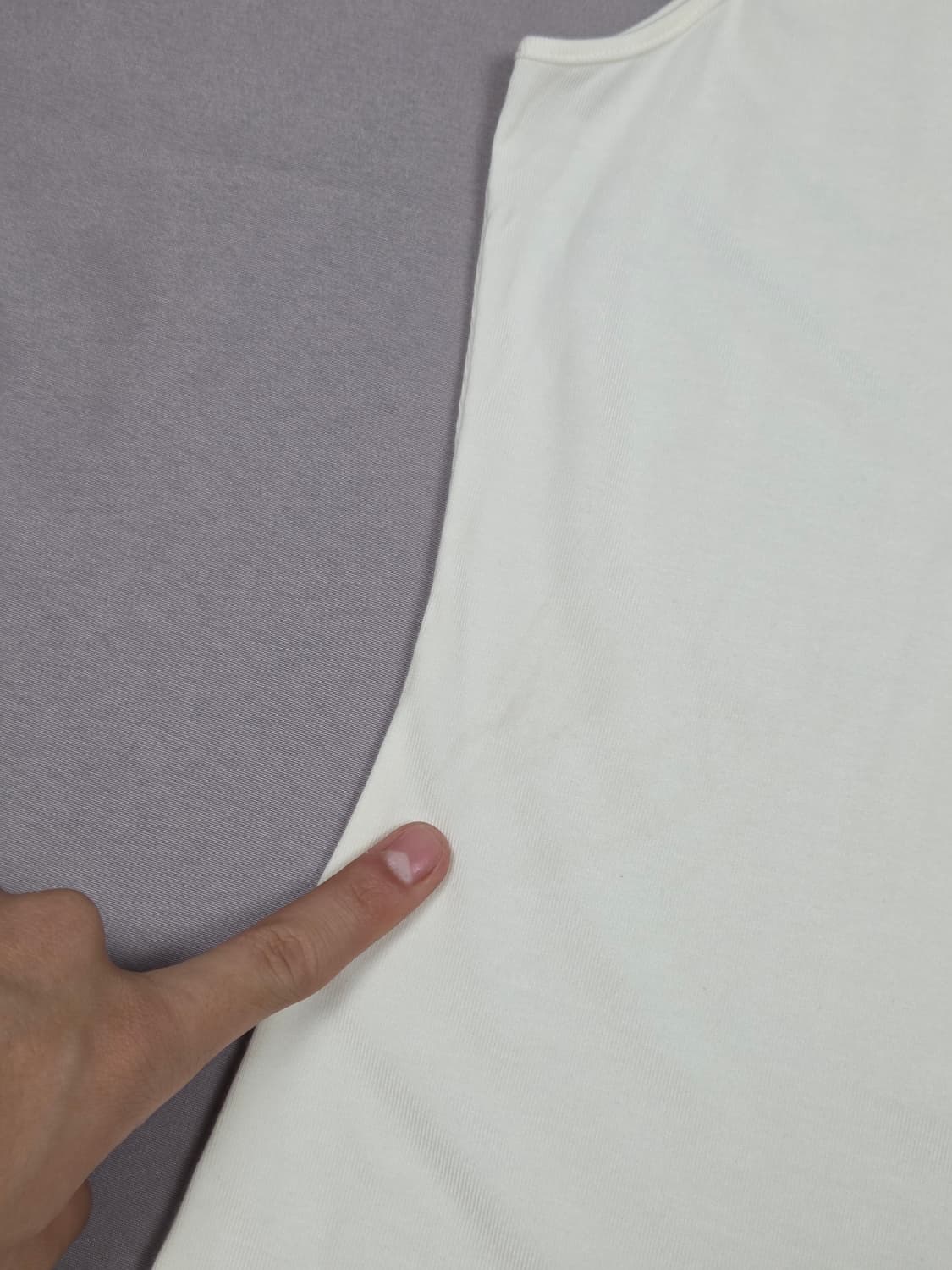 [띠어리] 리브드 비스코스 터틀넥 슬리브리스 | S00099 상품이미지7