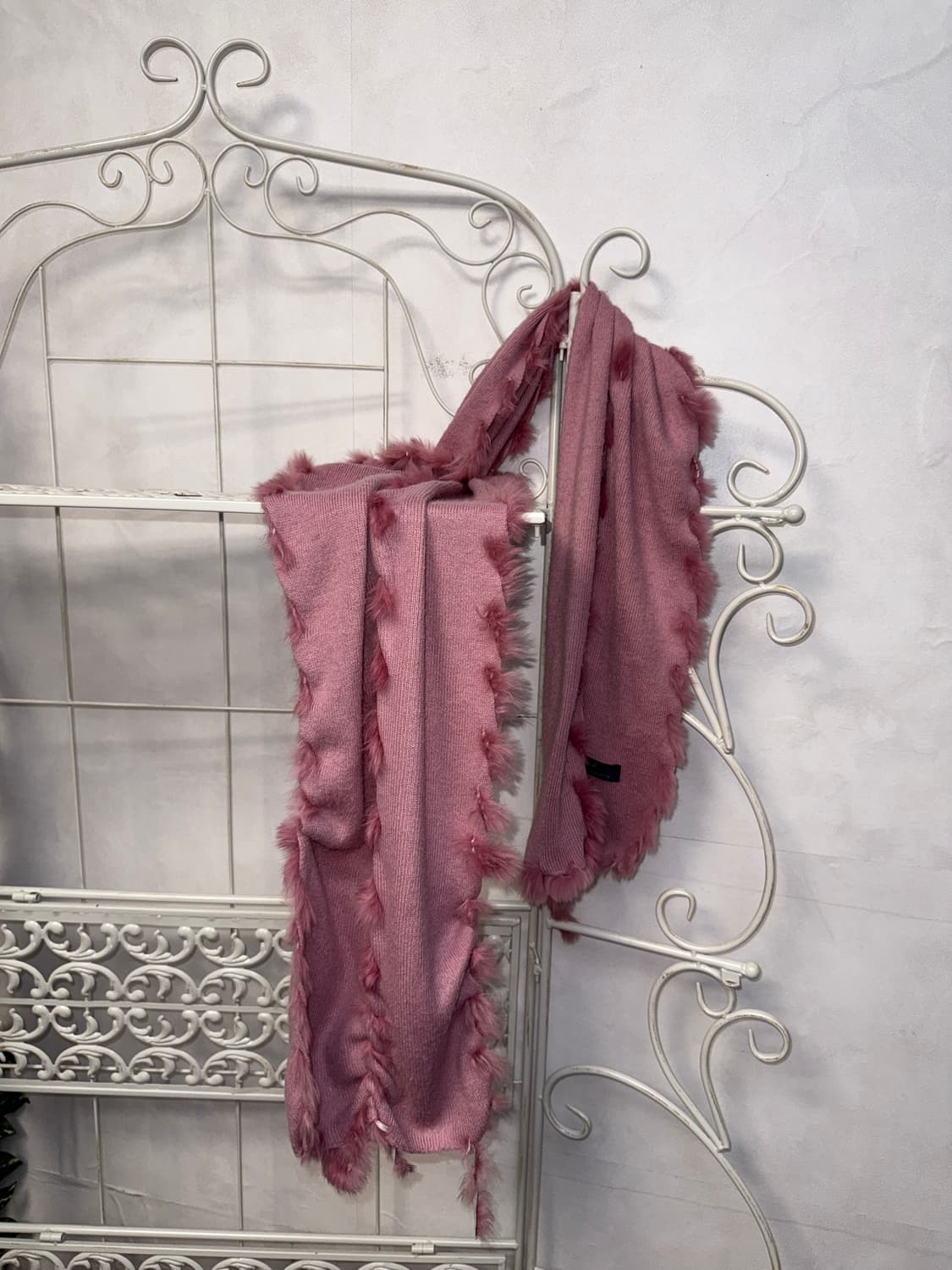 Daniel Hechter indi pink fur trimmed 머플러 상품이미지2