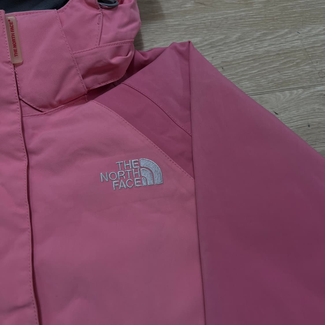 노스페이스 하이벤트 여성 스키복 보드복 후드 스키점퍼 [핑크] S/90 상품이미지4