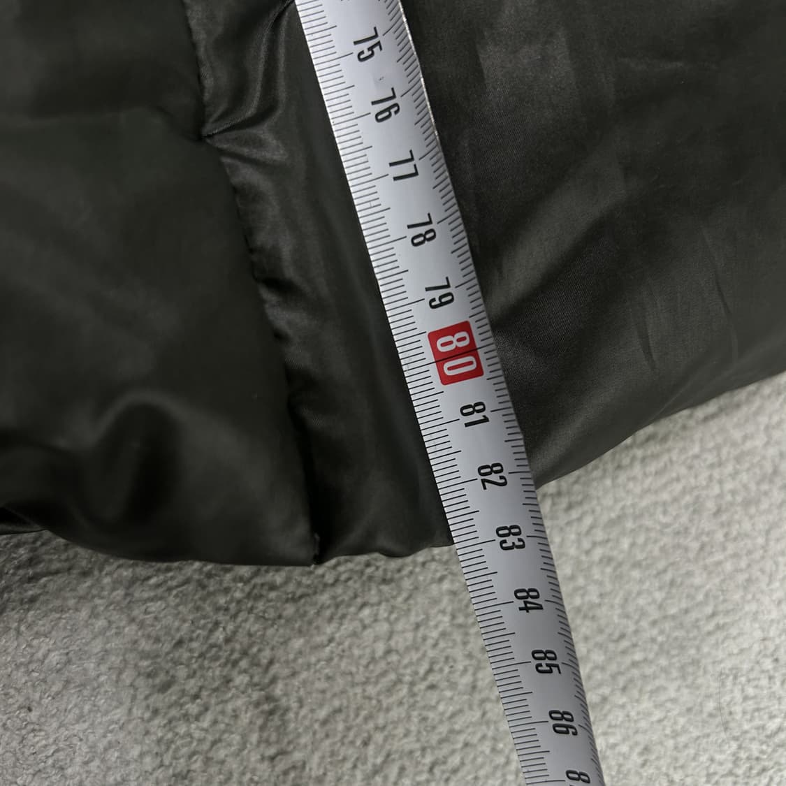 블랙앤화이트 후드 롱 패딩 블랙 3 상품이미지5