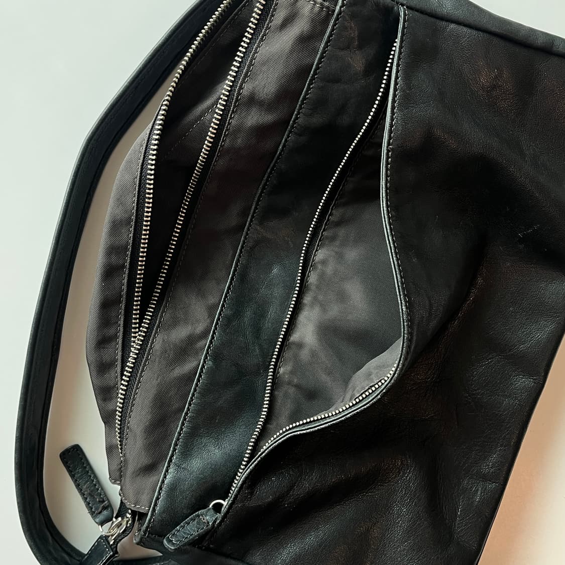 Margaret Howell Leather Shoulder Bag 상품이미지5