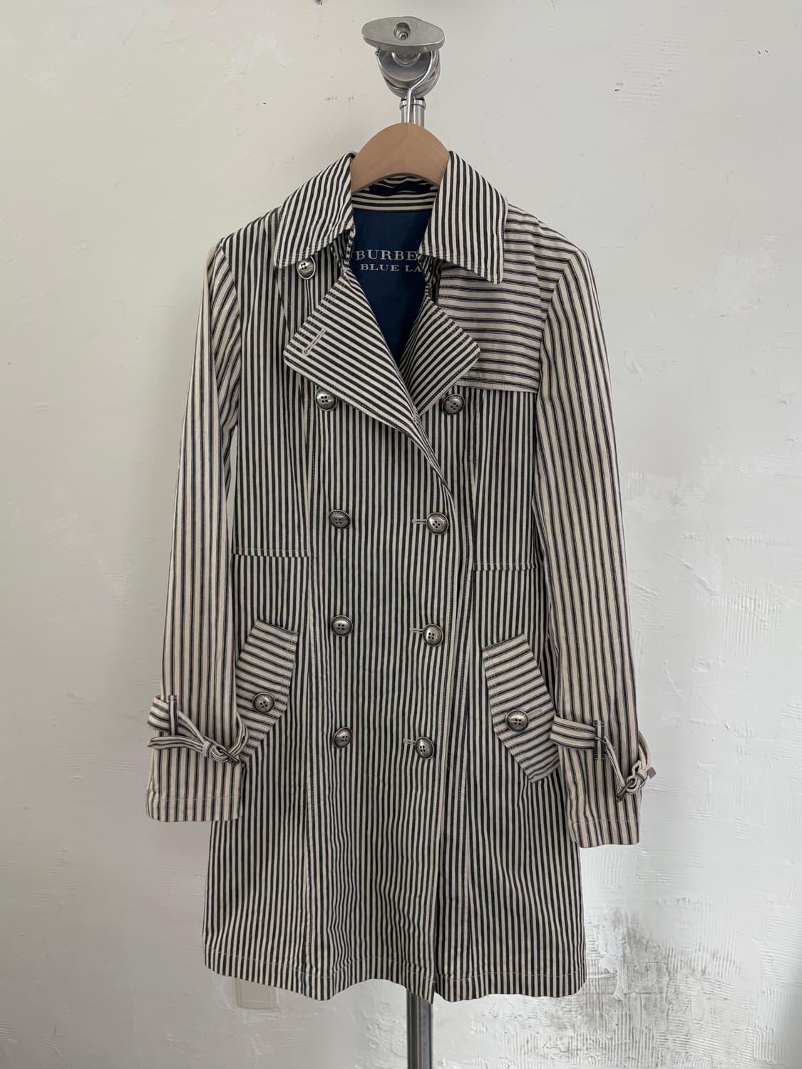 Burberry 버버리 블루라벨 스트라이프 더블 코트 상품이미지1