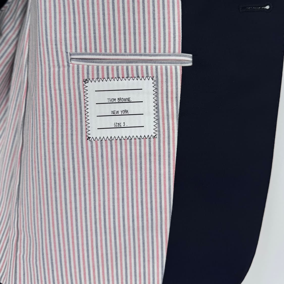 [3사이즈] 톰브라운 암밴드 클래식 울 블레이저 자켓 (MJC341A) 상품이미지8