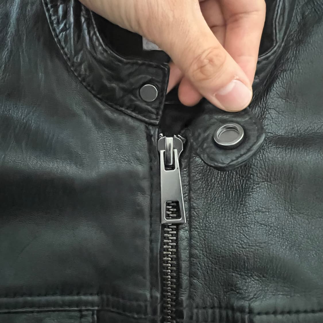 [ZARA] 자라 리얼레더 헨리넥 카라 라이더 자켓 상품이미지3