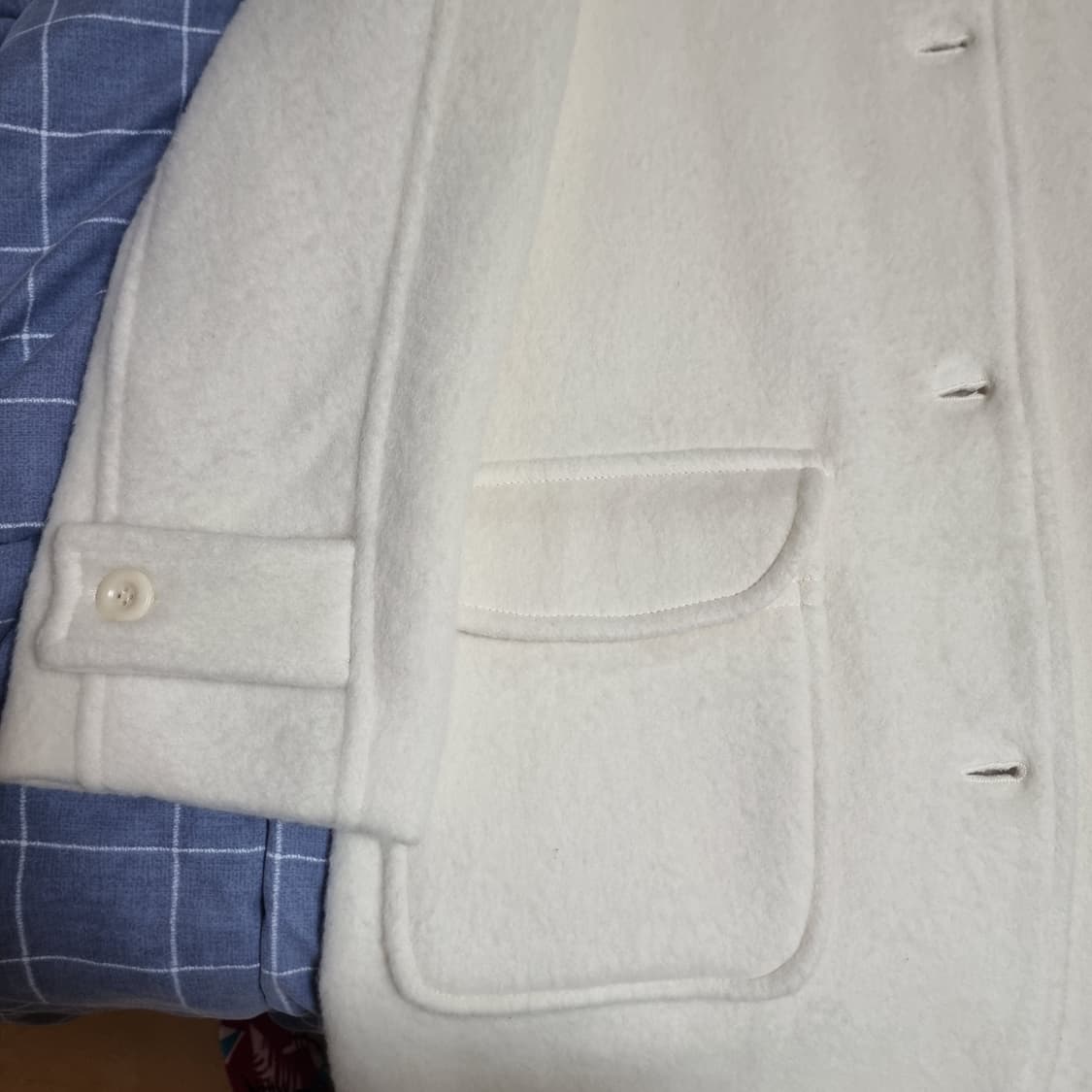 아이보리 부클 울 코트 상품이미지7