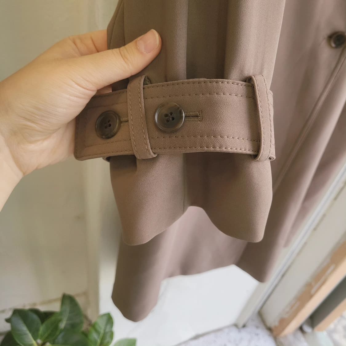 쉬즈미스 밀키브라운 트렌치코트 상품이미지5