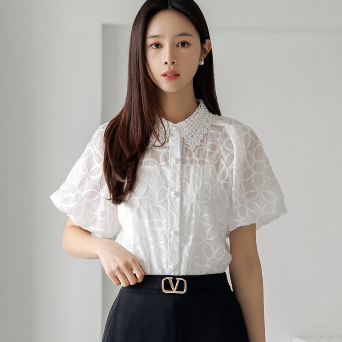 바이슈어(BY SURE) 시스루 플라워 블라우스 프리사이즈 상품이미지1